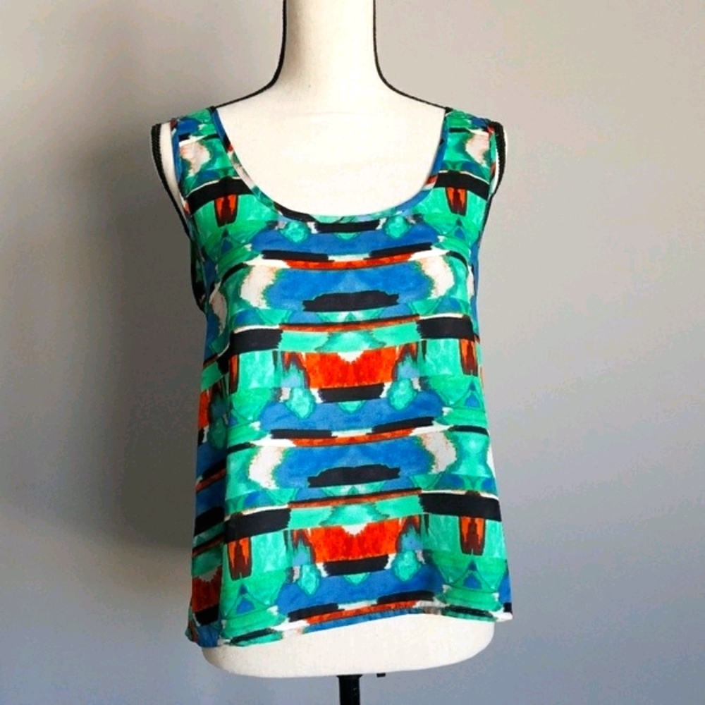 Abstract Tank - Picture 2 of 8